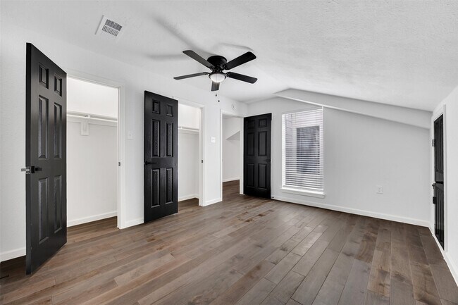 Building Photo - 14223 Stokesmount Dr