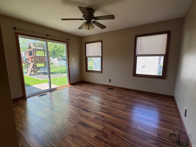 Building Photo - 6155 Glacier Dr