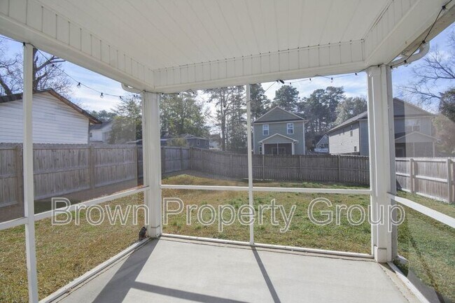 Building Photo - 915 Carolina Ave