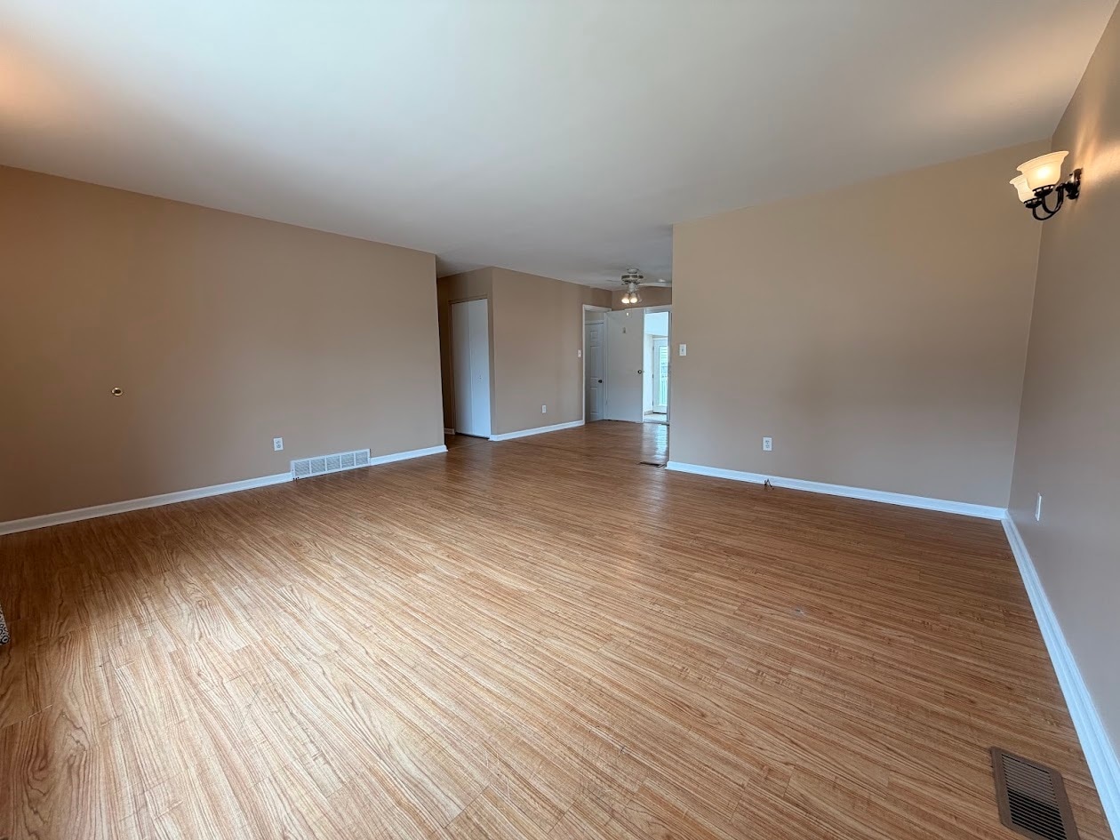 Building Photo - 29594 Maplewood St