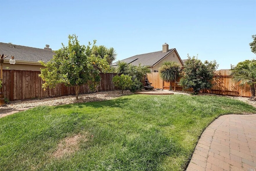 Building Photo - 332 Ring Neck St