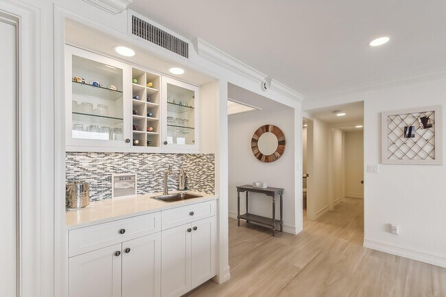 Building Photo - 3590 S Ocean Blvd