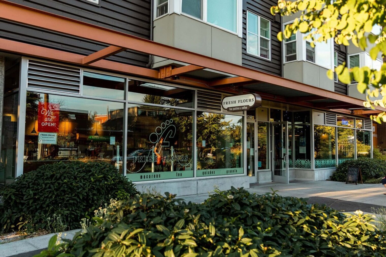 Building Photo - 2820 17th Ave S