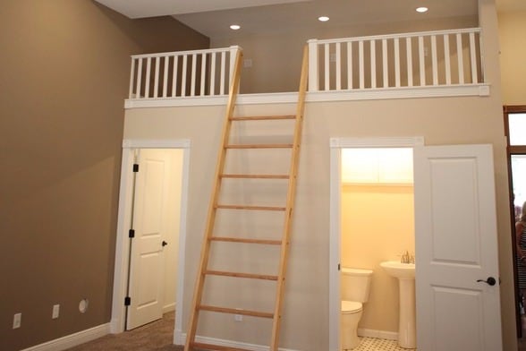 Loft #1 - 114 E University St