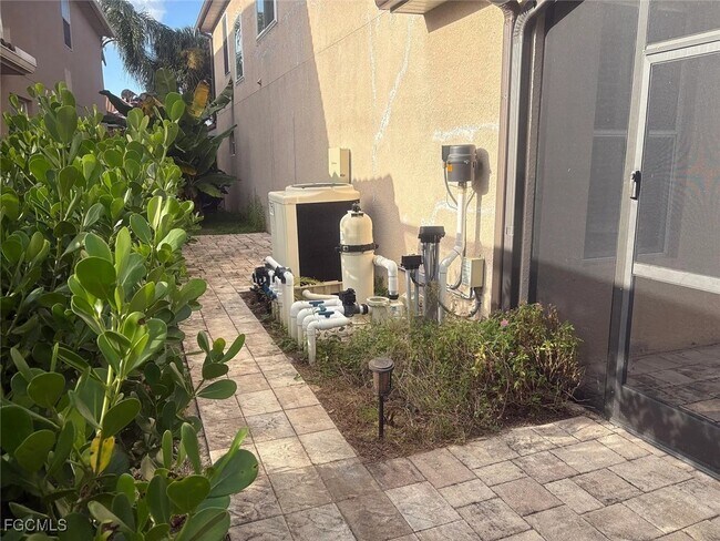 Building Photo - 12398 Rock Ridge Ln