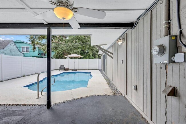 Building Photo - 3700 14th St N