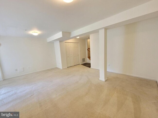 Building Photo - 13115 Rosebay Dr
