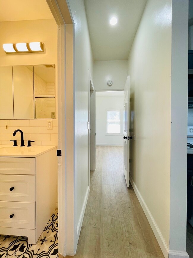 Building Photo - 3990 4th St