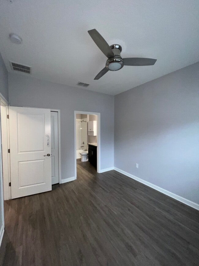 Building Photo - 3542 Fairwater Ct