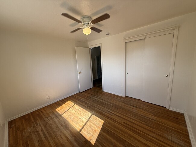 Building Photo - 3213 San Pedro Dr NE