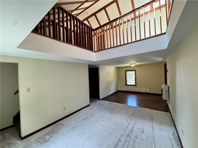 Building Photo - 345 Brewster St