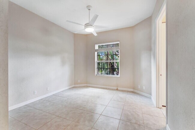 Building Photo - 8345 Pine Cay