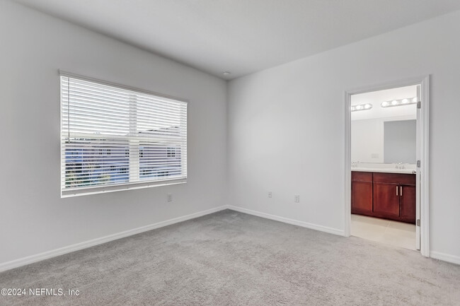Building Photo - 13115 Annie’s Walk Dr