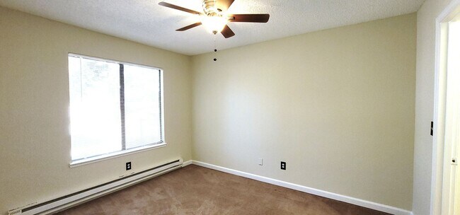 Building Photo - Large one bedroom one bath ground-floor unit with patio.