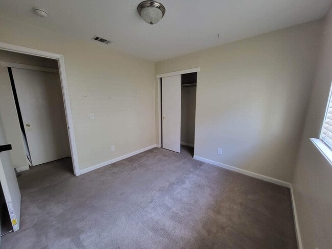 Building Photo - 966 Port Ashton Ct