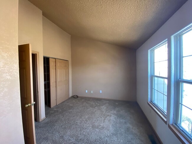Building Photo - 9606 W Chatfield Ave