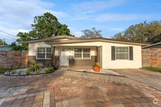 Building Photo - 2112 Ranchita Trail