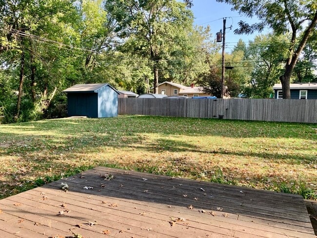 Building Photo - Spacious Home 3 Bedroom w/Fin basement for...