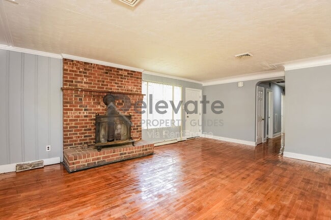 Building Photo - 4211 Wayside Rd