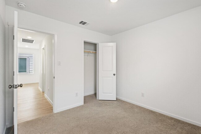 Building Photo - 9754 Janefield Ml