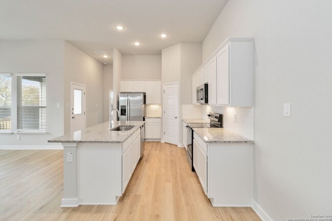 Building Photo - 105 Gunner Rd