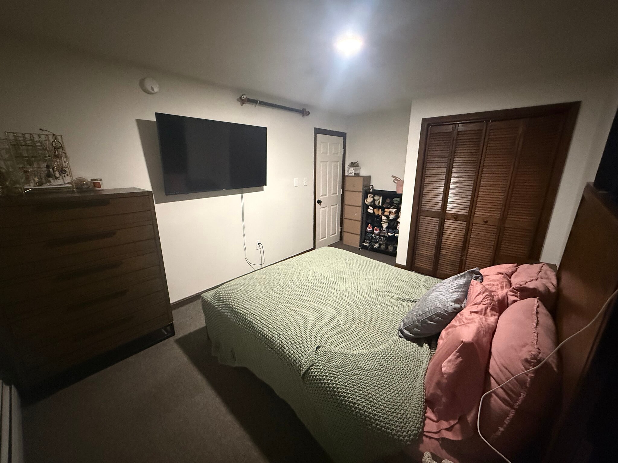 Building Photo - 18 Chestnut Dr