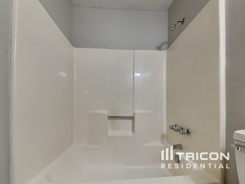 Building Photo - 4621 Cedar Brook Dr SE