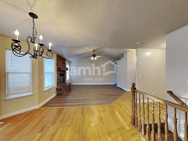 Building Photo - 5129 W Amber Rose Ln