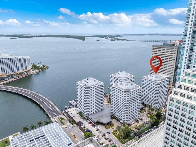 Building Photo - 801 Brickell Bay Dr