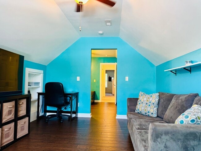 Building Photo - 2576 Blue Dog Ct