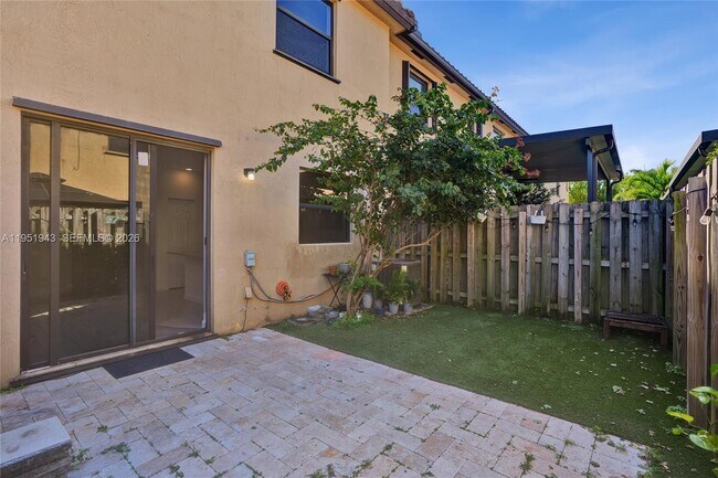 Building Photo - 25342 SW 115th Ave