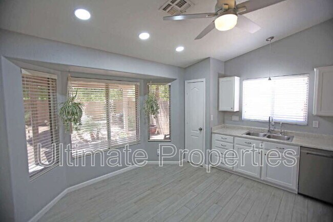 Building Photo - 20622 N 102nd Ln