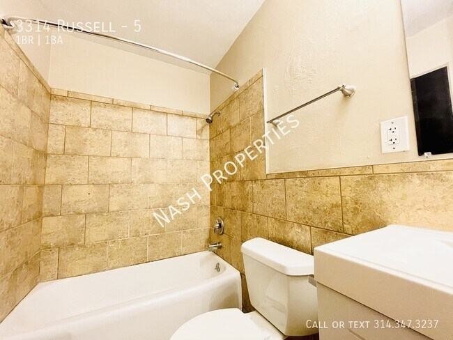 Building Photo - 3314 Russell-5