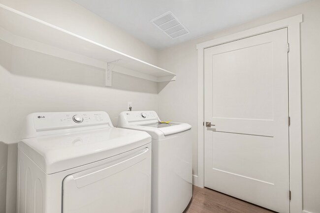 Building Photo - Lincoln Crossing Apartments unit 3107