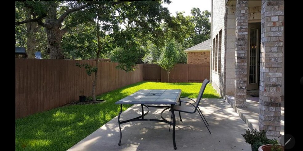Building Photo - 2652 Salorn Way