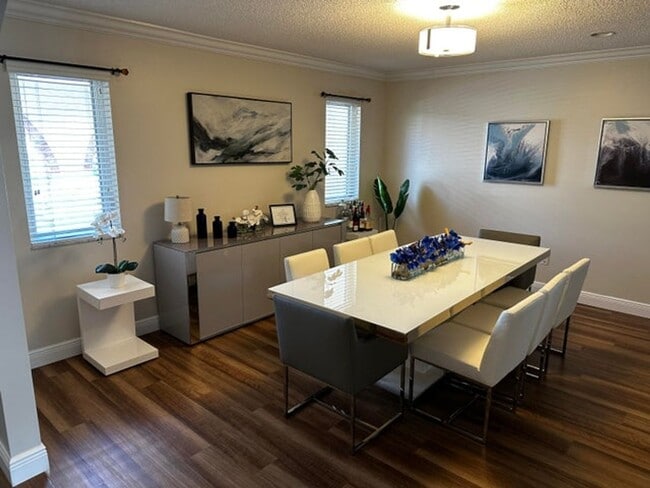 Building Photo - 6860 Calle Del Paz S