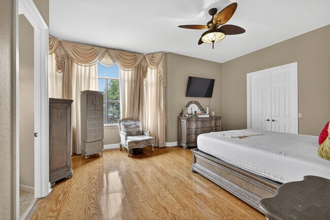 Building Photo - 3501 Collonade Dr