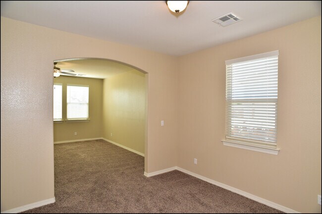 Building Photo - 5440 Limestone Dr