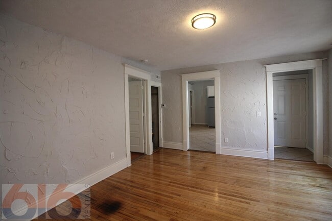 Building Photo - 27 National Ave SW