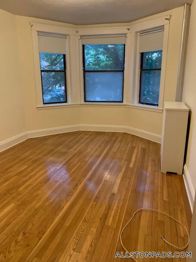 Building Photo - 1152 Commonwealth Ave