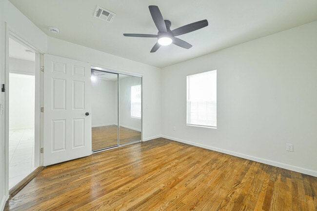 Building Photo - 1524 NW 45th St
