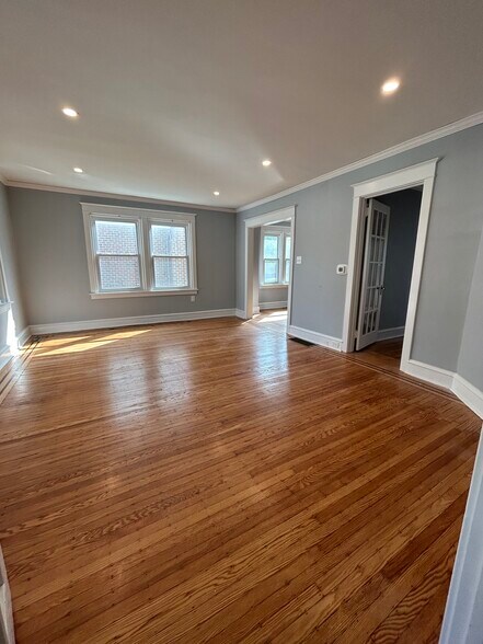 Living Room - 111 Brookline Blvd