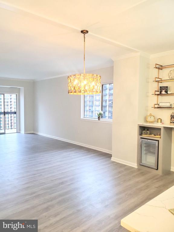 Building Photo - 1211 S Eads St