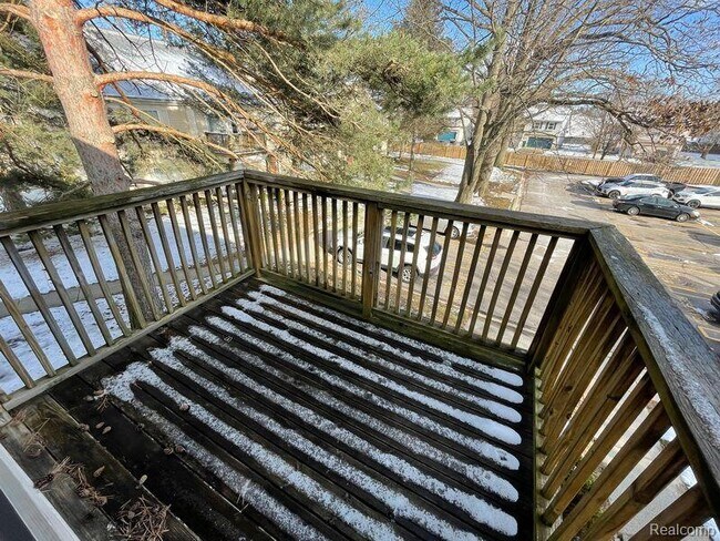 Building Photo - 910 Chestnut Hill Dr