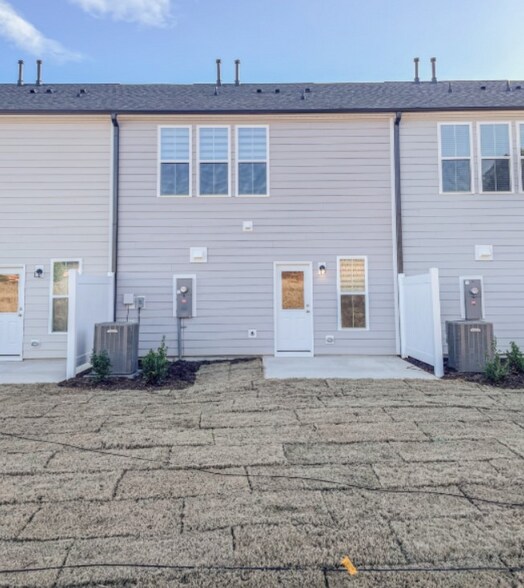 Building Photo - 612 Glen Clova Dr