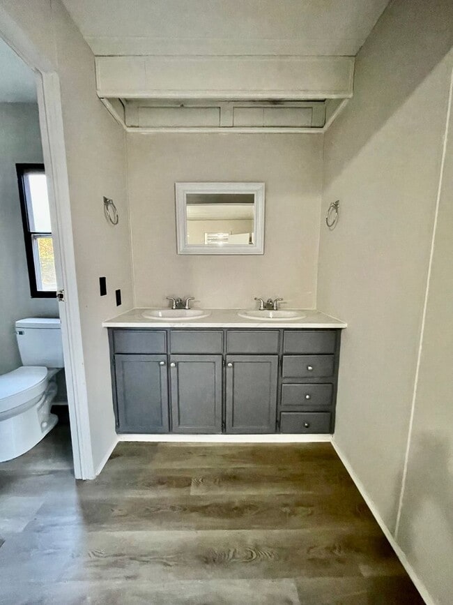 Building Photo - Adorable 2 bedroom 2 bath Trailer Home loc...