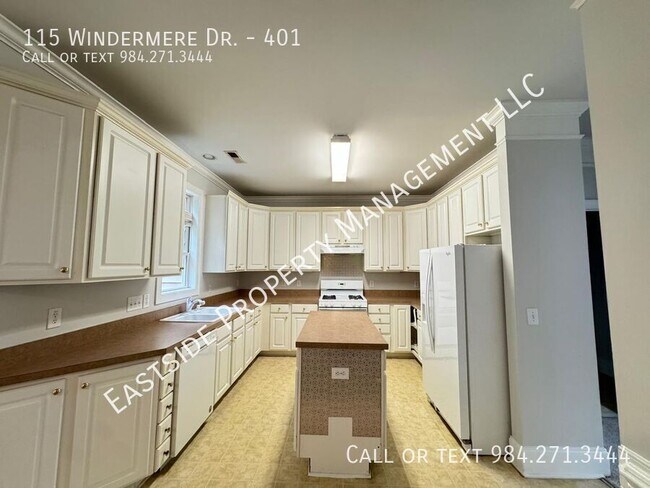 Building Photo - 115 Windermere Dr