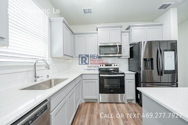 Building Photo - 1016 Mamavic Ln