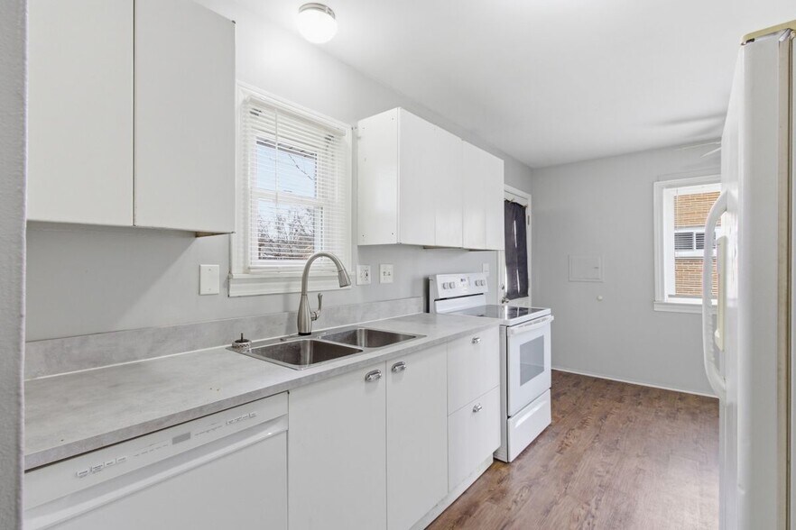 Building Photo - 125 Sheffield Dr