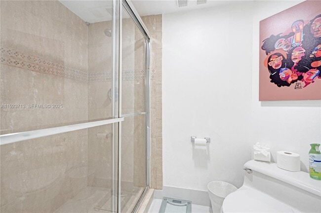 Building Photo - 3600 Mystic Pointe Dr